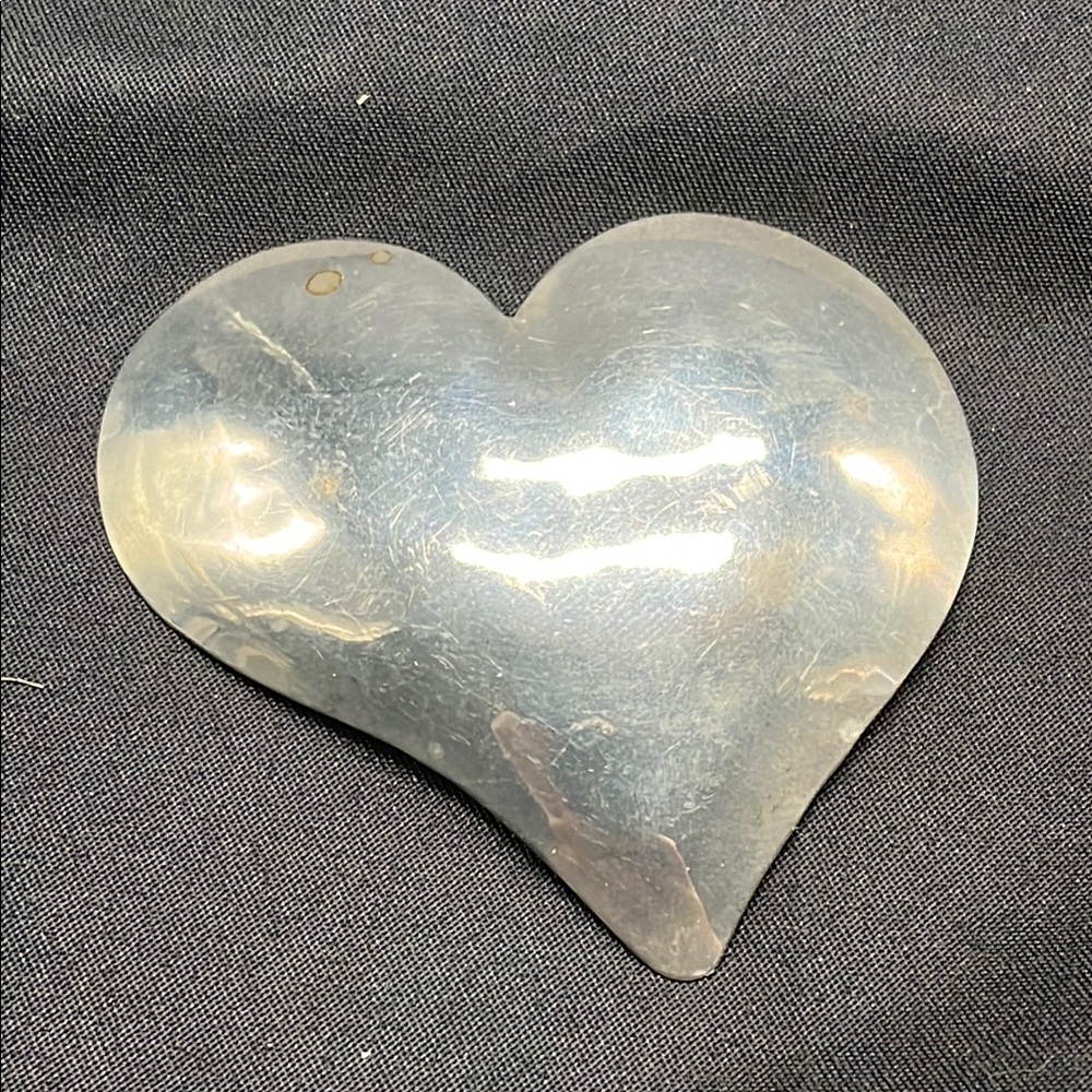 Large Sterling Silver Hammered Heart Pin - Picture 1 of 3
